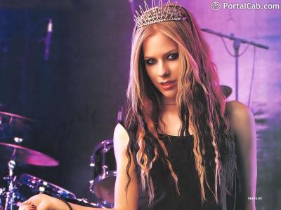AVRIL LAVIGNE